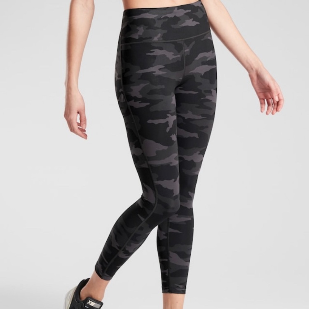 Athleta Ultimate Camo 7/8 Tight NWOT